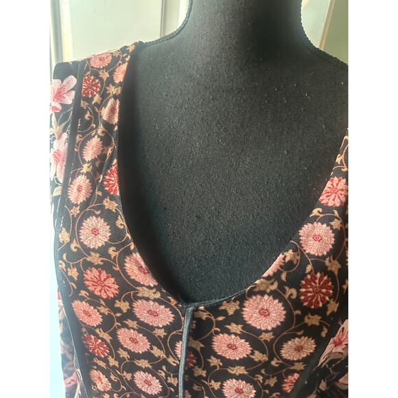 Apostrophe Juniors Floral Long Sleeve Top – V-Neck Boho Style - Picture 2 of 7